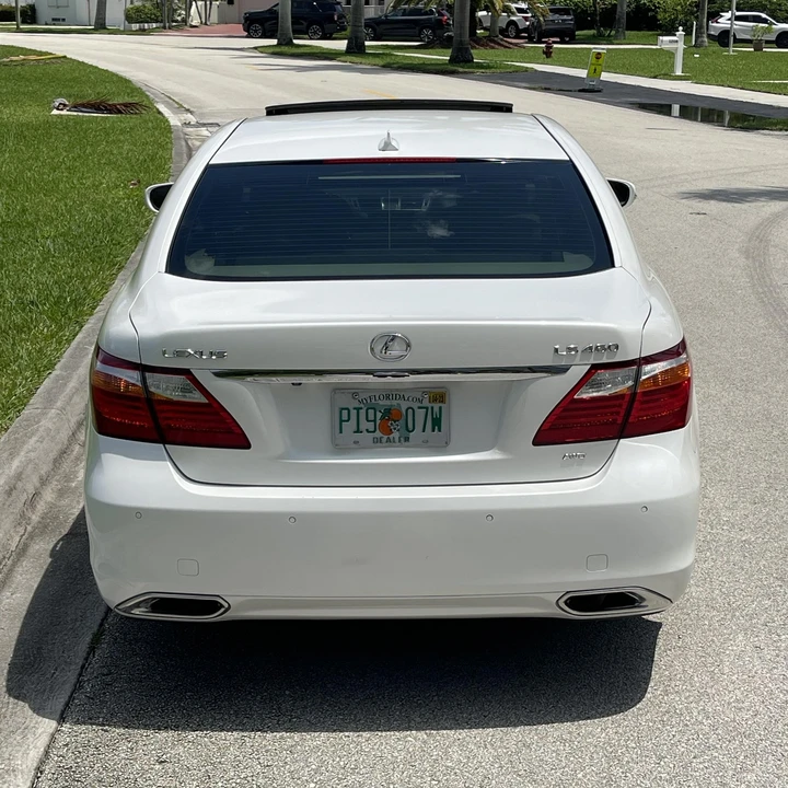 2010 Lexus LS 4th Gen - Image 10 of 12
