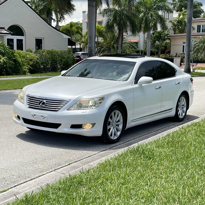 2010 Lexus LS 4th Gen - Image 6 of 12