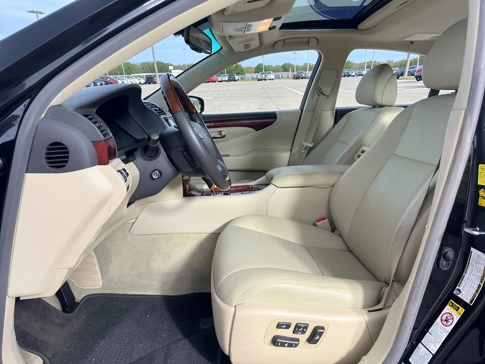 2010 Lexus LS 4th Gen - Image 8 of 9