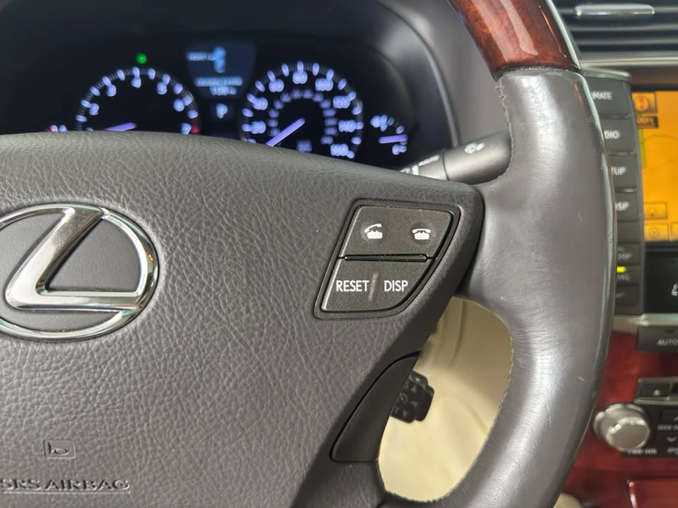 2010 Lexus LS 4th Gen - Image 19 of 20