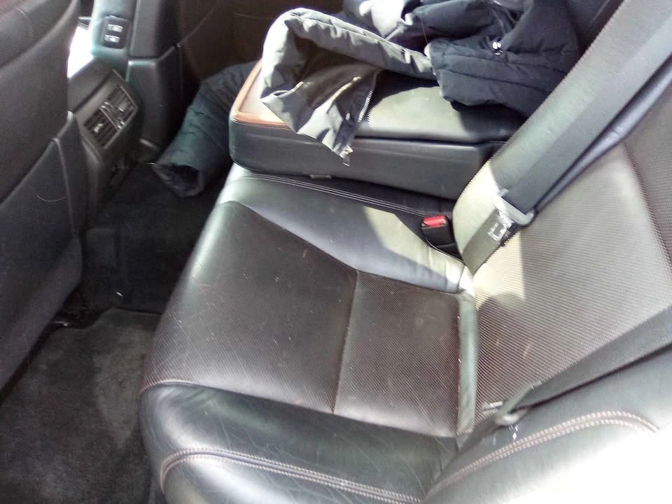 2010 Lexus LS 4th Gen - Image 5 of 5