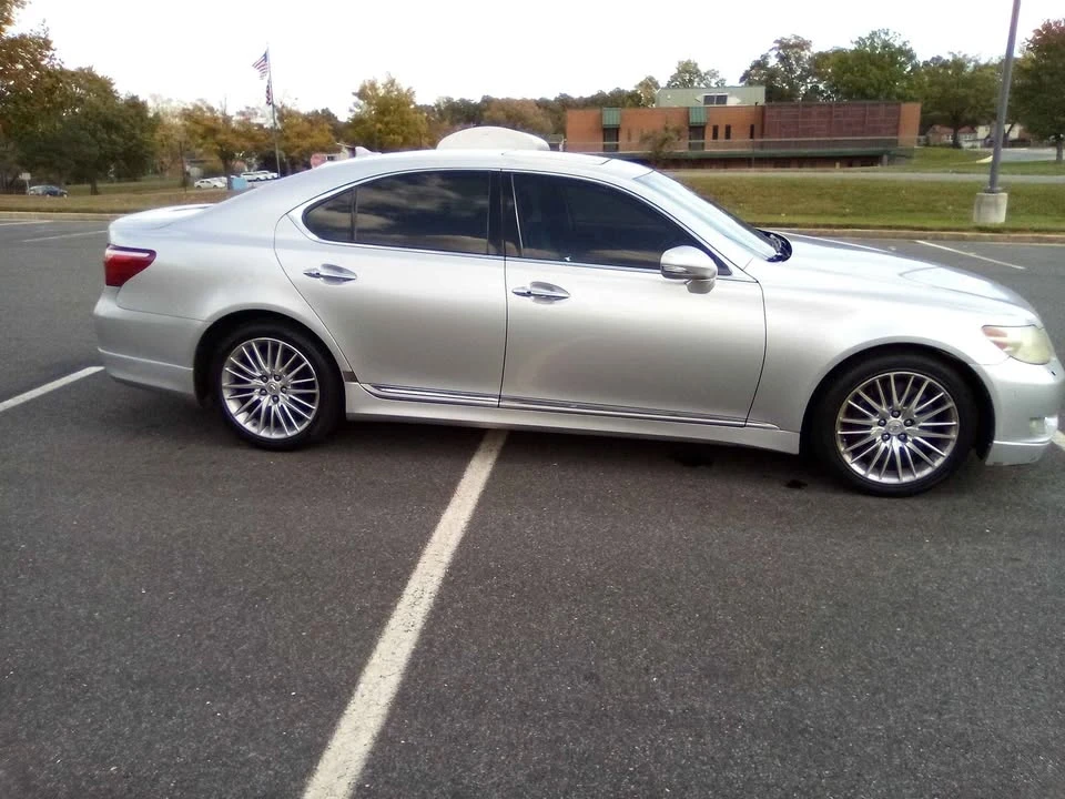 2010 Lexus LS 4th Gen - Image 3 of 5