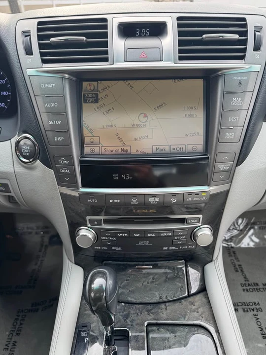 2010 Lexus LS 4th Gen - Image 16 of 20
