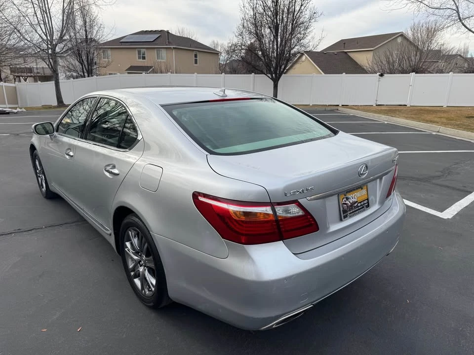 2010 Lexus LS 4th Gen - Image 8 of 20