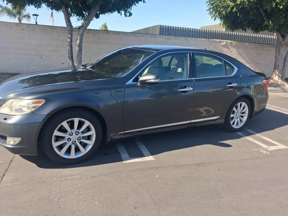 2010 Lexus LS 4th Gen - Image 3 of 15