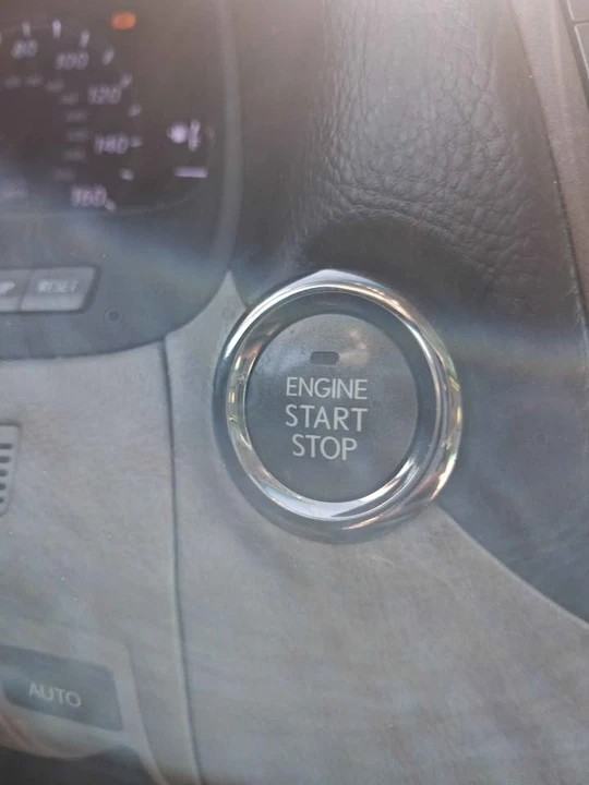 2010 Lexus LS 4th Gen - Image 12 of 15