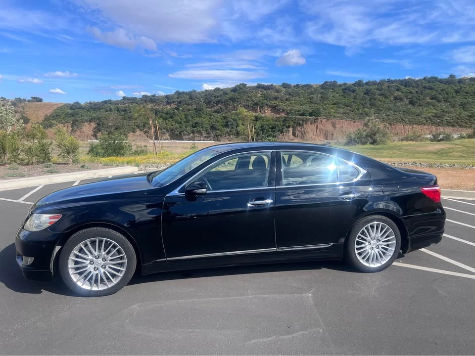 2010 Lexus LS 4th Gen - Image 3 of 13