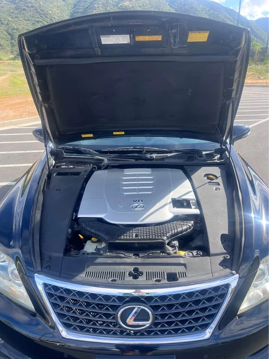 2010 Lexus LS 4th Gen - Image 12 of 13