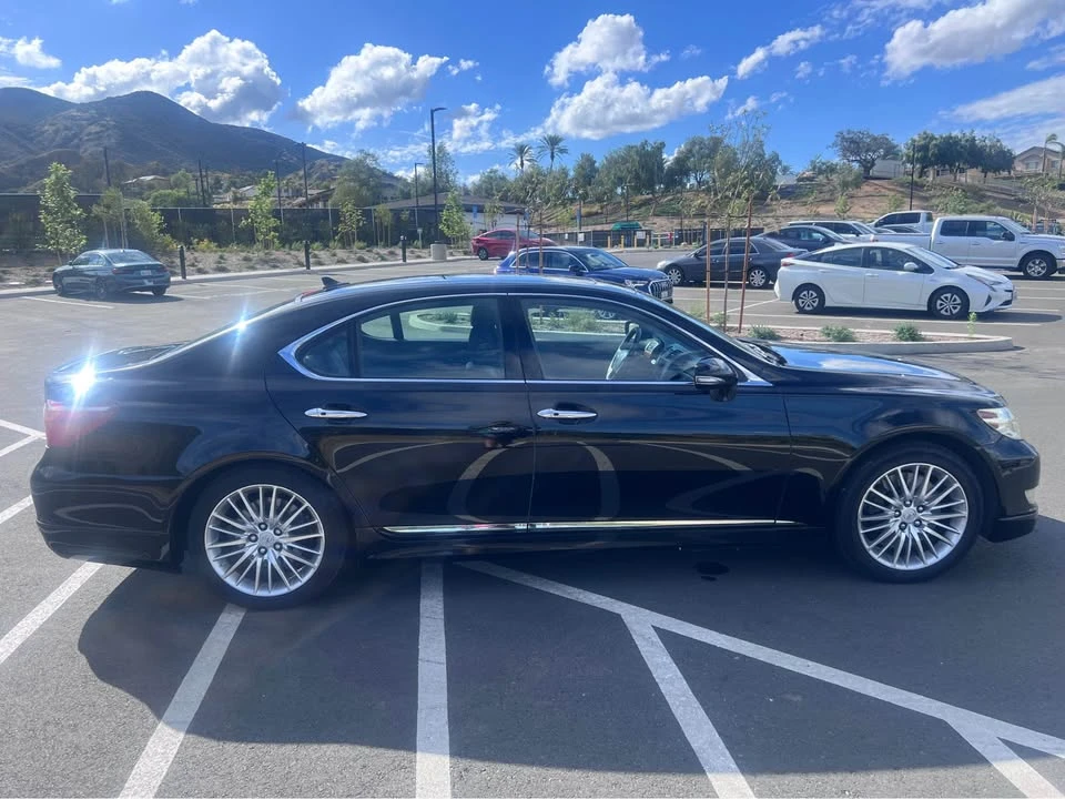 2010 Lexus LS 4th Gen - Image 5 of 13