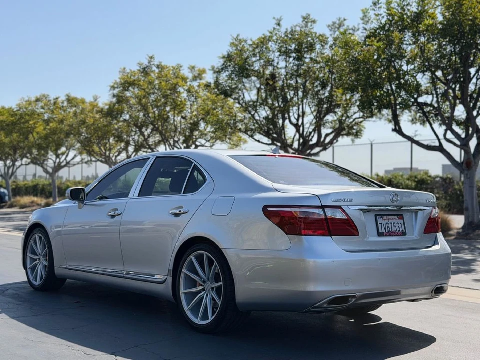 2010 Lexus LS 4th Gen - Image 7 of 19