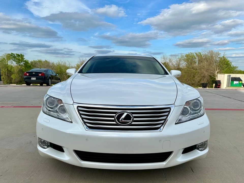 2010 Lexus LS 4th Gen - Image 6 of 31
