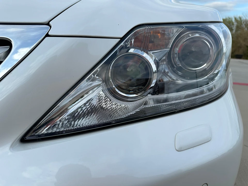 2010 Lexus LS 4th Gen - Image 20 of 31