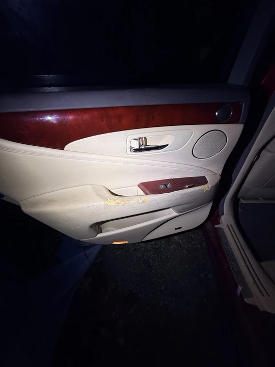 2010 Lexus LS 4th Gen - Image 13 of 23