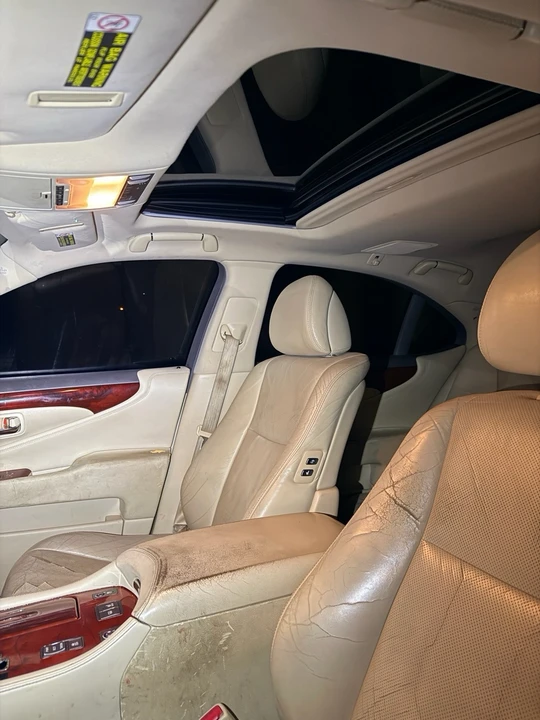 2010 Lexus LS 4th Gen - Image 23 of 23