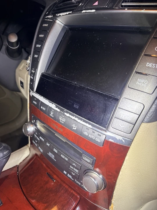 2010 Lexus LS 4th Gen - Image 7 of 23