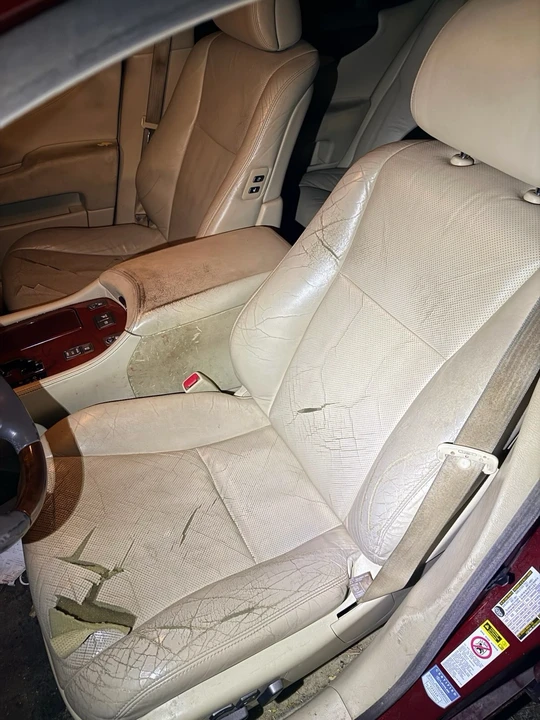 2010 Lexus LS 4th Gen - Image 18 of 23
