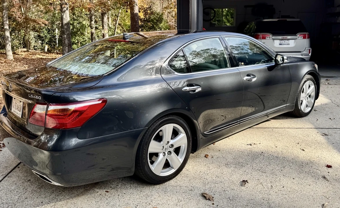 2010 Lexus LS 4th Gen - Image 2 of 9
