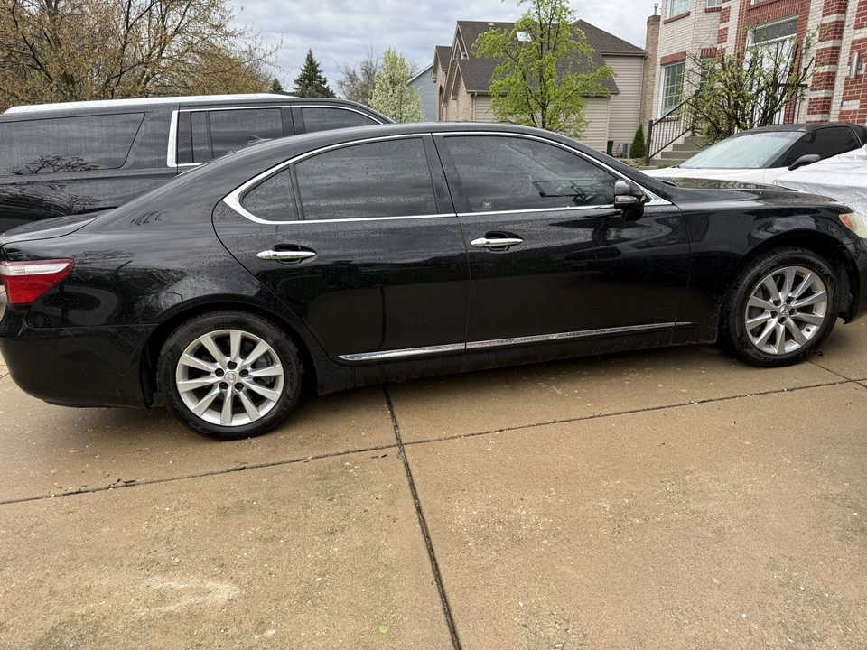 2010 Lexus LS 4th Gen - Image 6 of 18