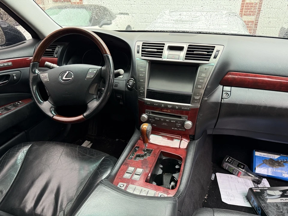 2010 Lexus LS 4th Gen - Image 10 of 18