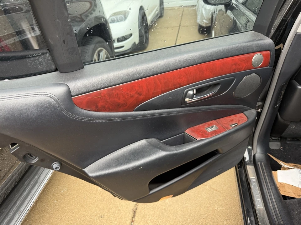 2010 Lexus LS 4th Gen - Image 16 of 18