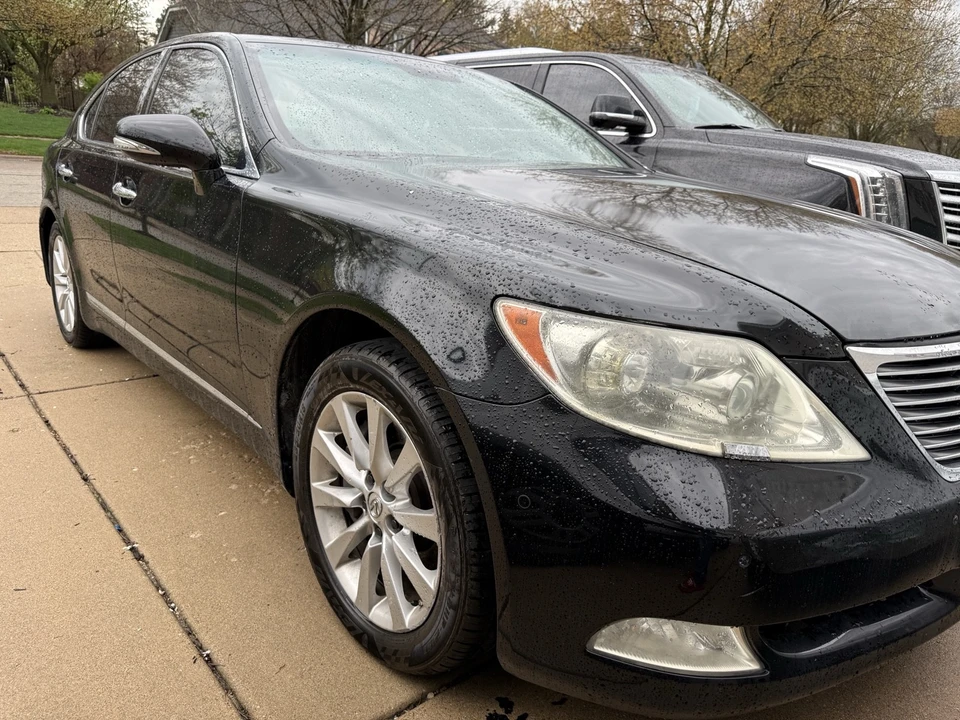 2010 Lexus LS 4th Gen - Image 2 of 18