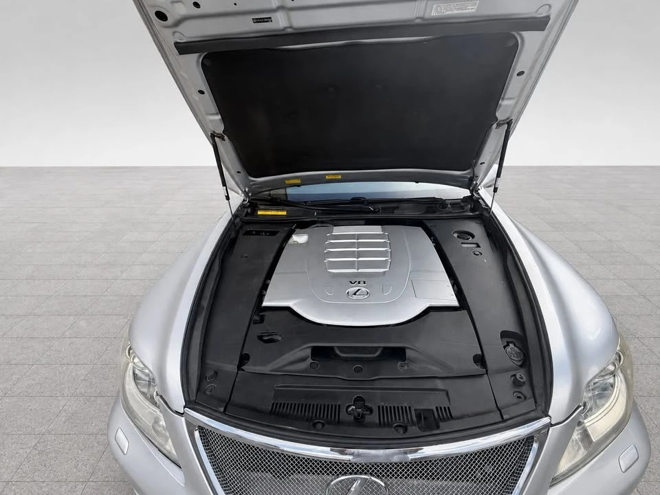 2010 Lexus LS 4th Gen - Image 17 of 20