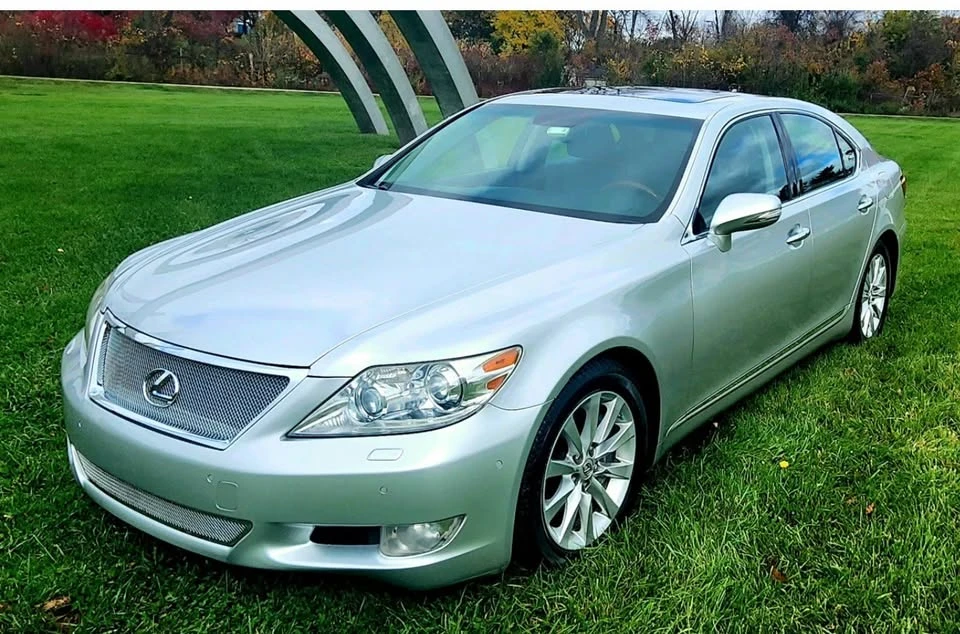 2010 Lexus LS 4th Gen - Image 5 of 20
