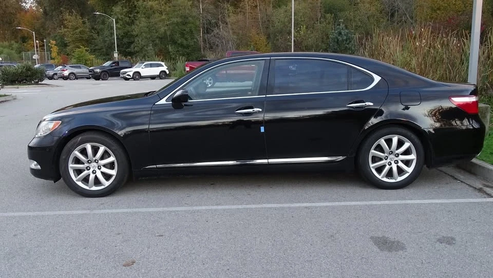 2010 Lexus LS 4th Gen - Image 5 of 20