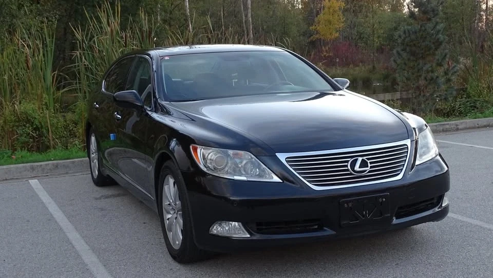 2010 Lexus LS 4th Gen - Image 2 of 20