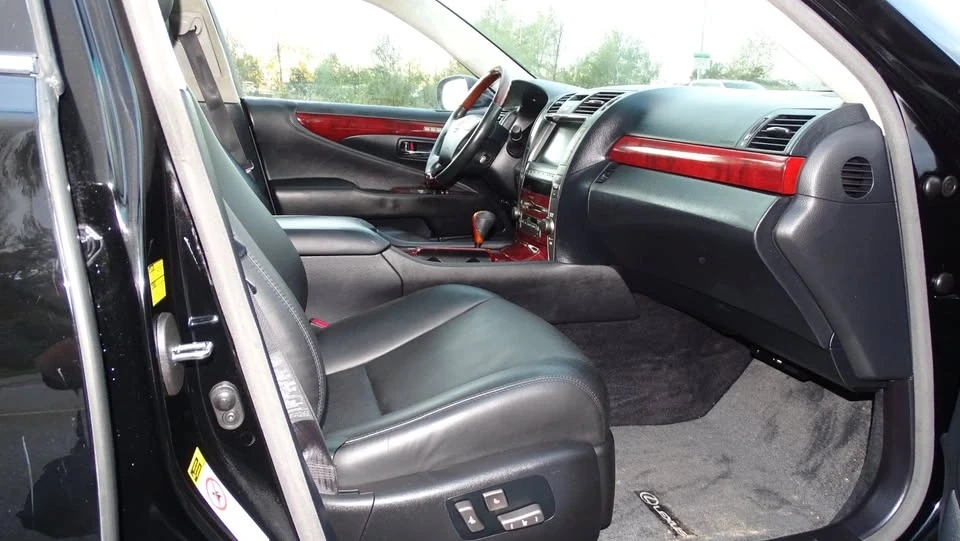 2010 Lexus LS 4th Gen - Image 11 of 20