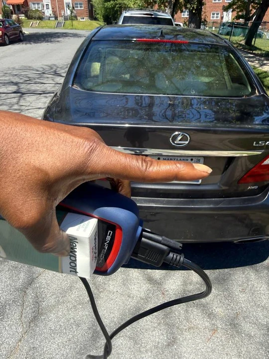 2010 Lexus LS 4th Gen - Image 3 of 3