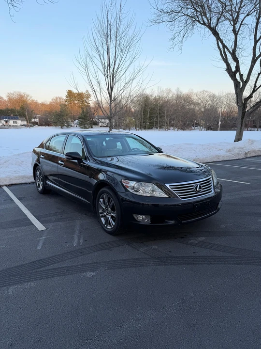 2010 Lexus LS 4th Gen - Image 22 of 31