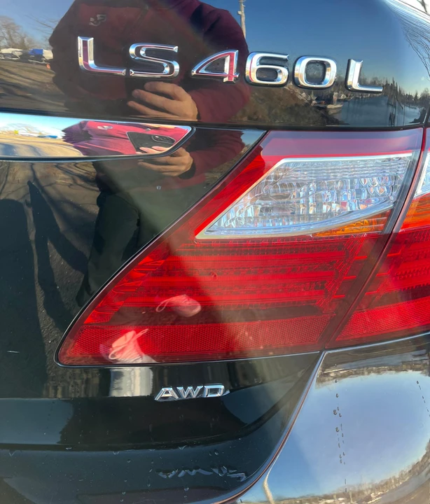 2010 Lexus LS 4th Gen - Image 24 of 31