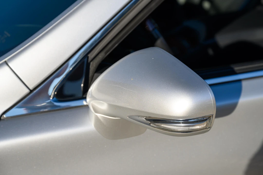 2010 Lexus LS 4th Gen - Image 21 of 31