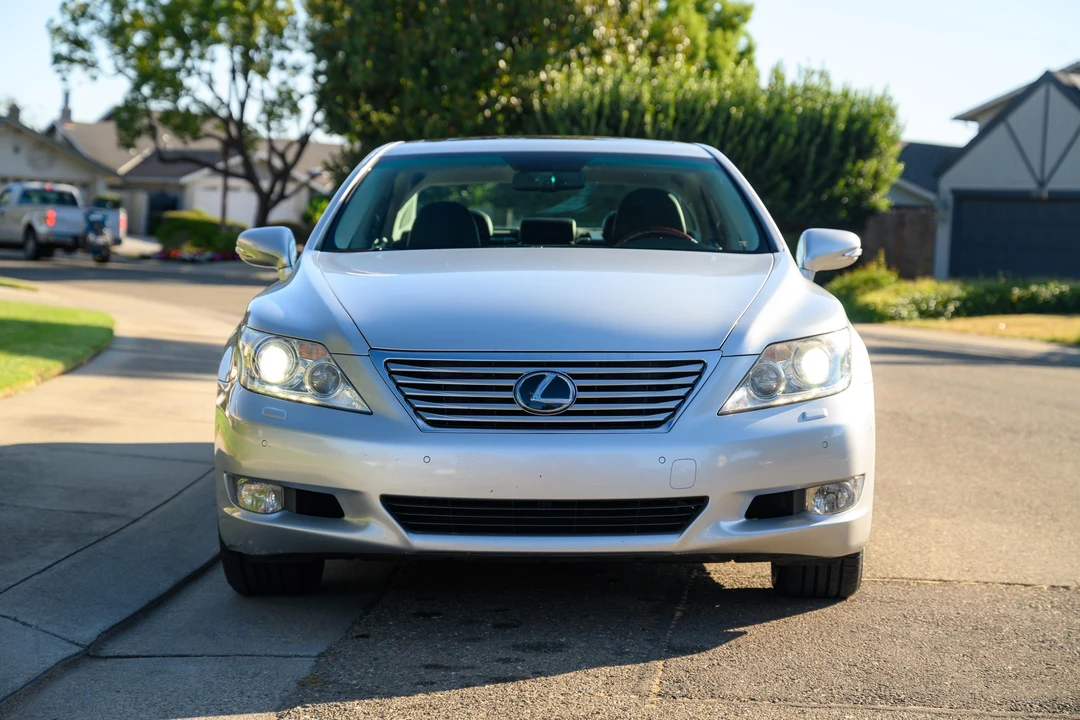 2010 Lexus LS 4th Gen - Image 6 of 31