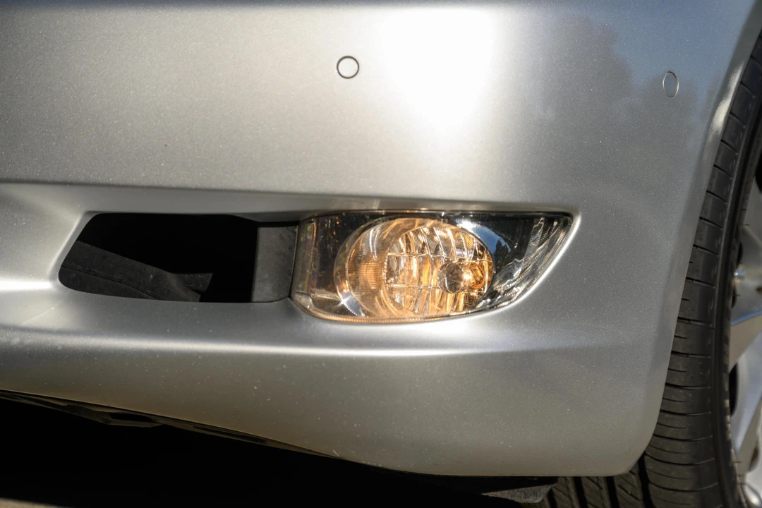 2010 Lexus LS 4th Gen - Image 17 of 31