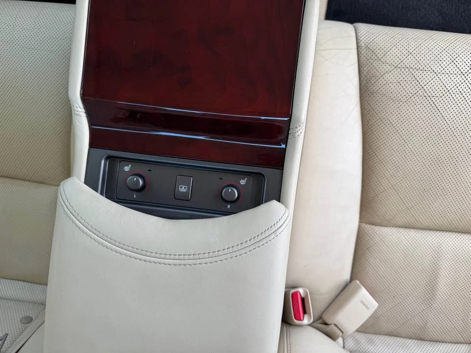 2010 Lexus LS 4th Gen - Image 17 of 19
