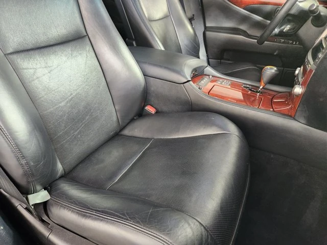 2010 Lexus LS 4th Gen - Image 9 of 20