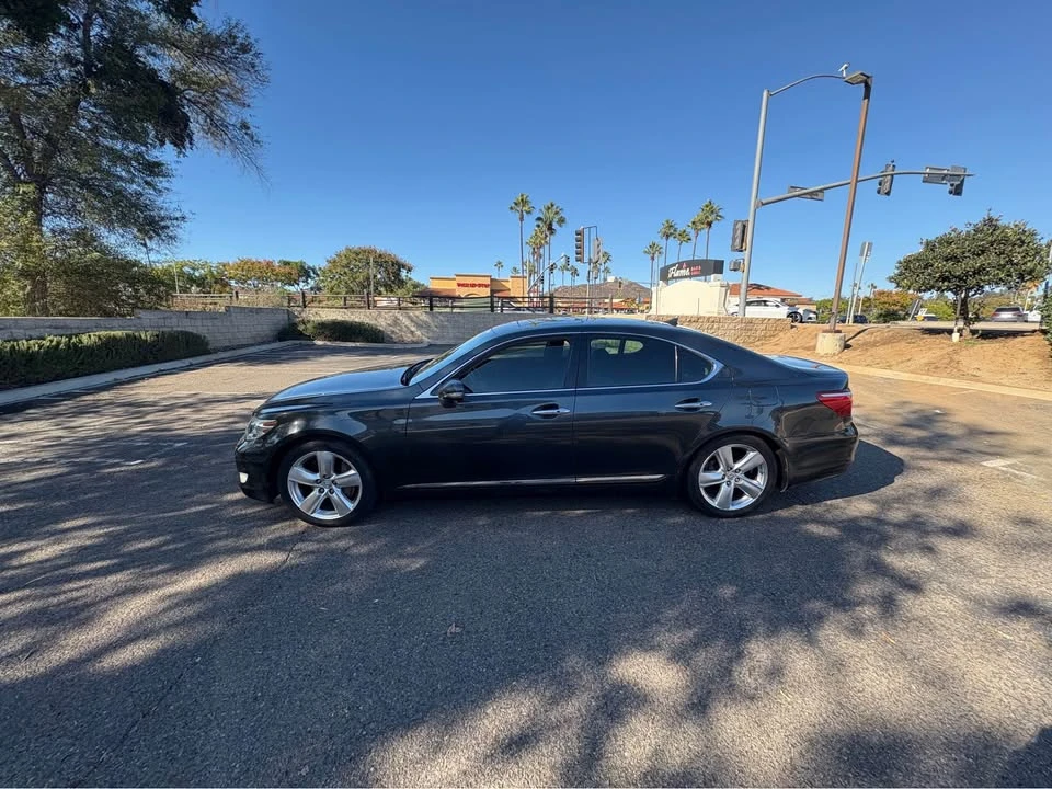 2010 Lexus LS 4th Gen - Image 2 of 5