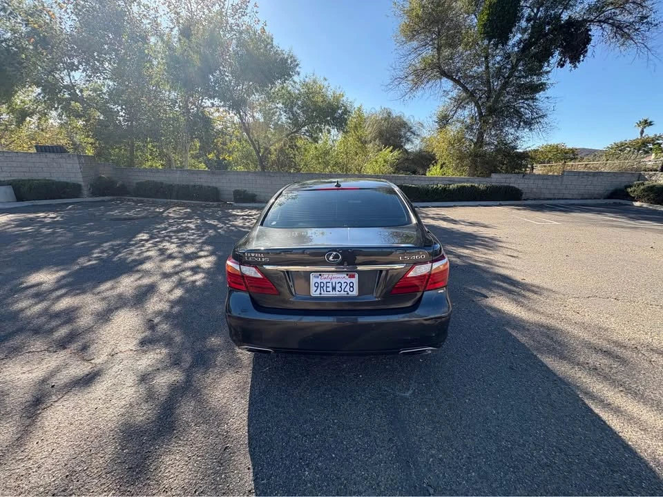 2010 Lexus LS 4th Gen - Image 2 of 4
