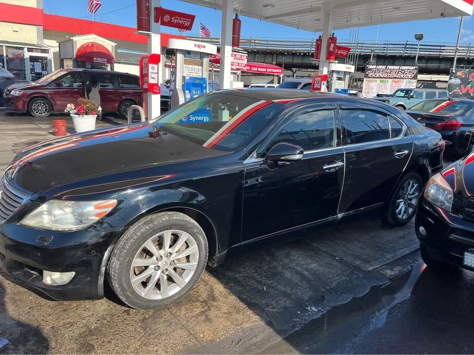 2010 Lexus LS 4th Gen - Image 4 of 6