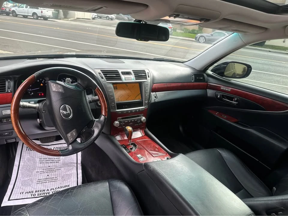 2010 Lexus LS 4th Gen - Image 10 of 13
