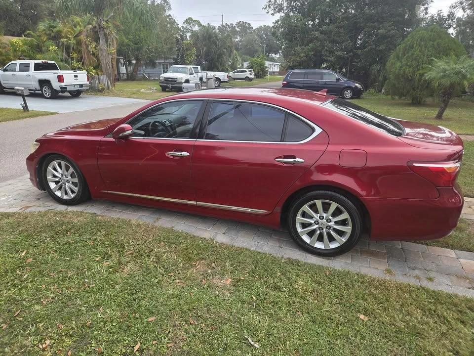 2010 Lexus LS 4th Gen - Image 14 of 17