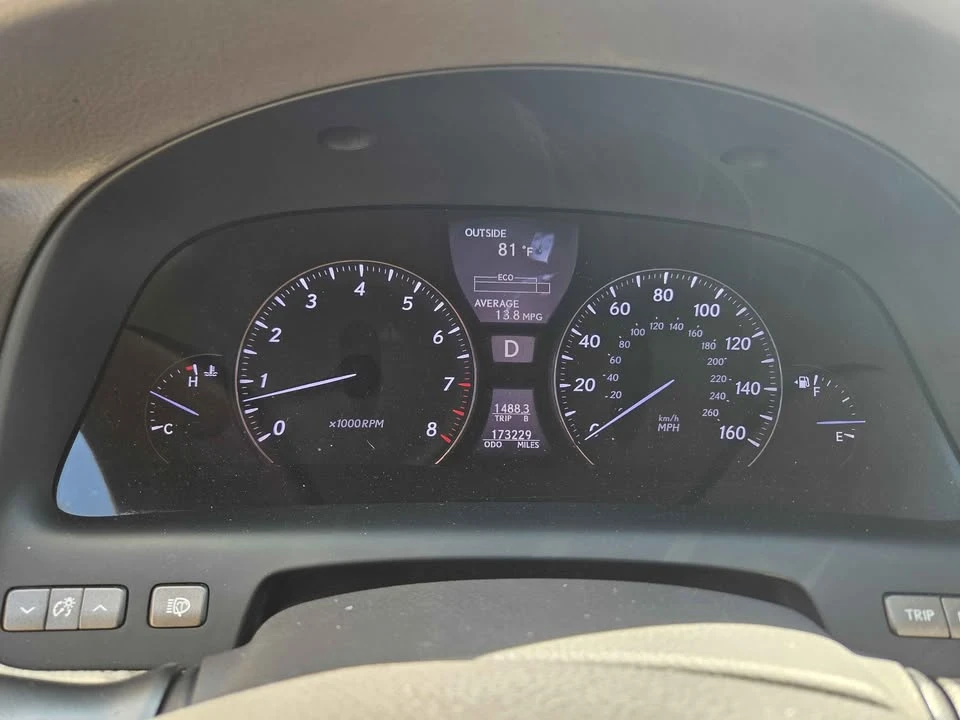 2010 Lexus LS 4th Gen - Image 6 of 17