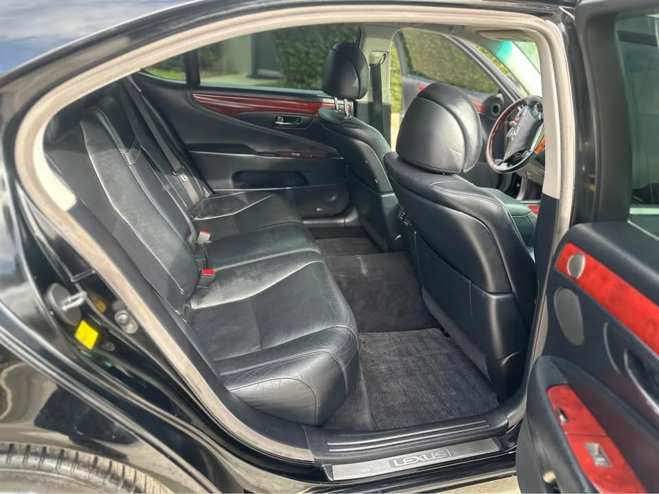 2010 Lexus LS 4th Gen - Image 11 of 13