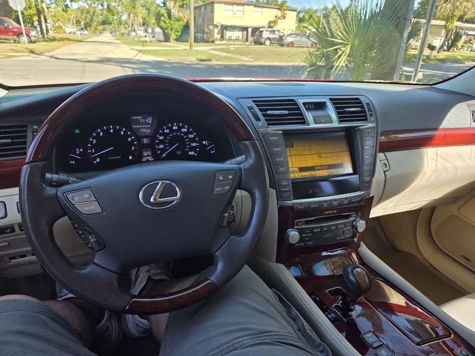 2010 Lexus LS 4th Gen - Image 17 of 17
