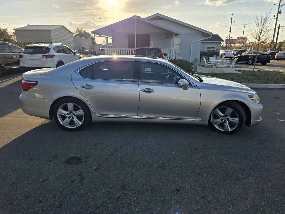 2010 Lexus LS 4th Gen - Image 4 of 15