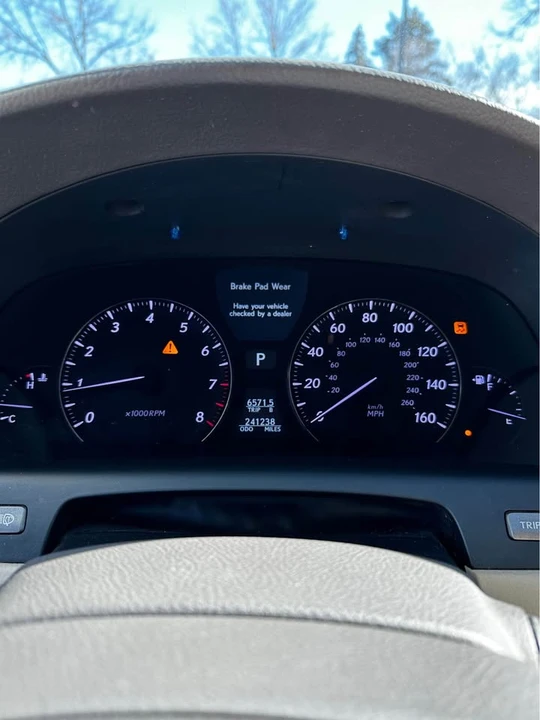 2010 Lexus LS 4th Gen - Image 13 of 14