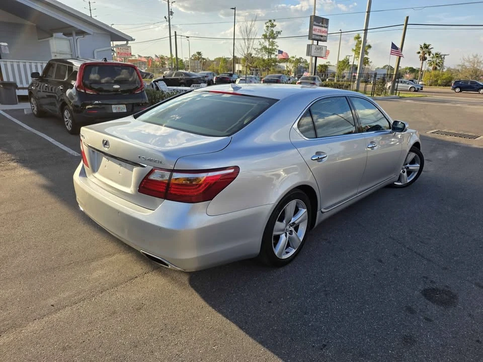 2010 Lexus LS 4th Gen - Image 5 of 15