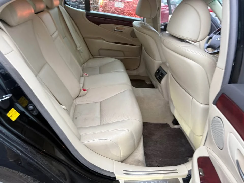 2010 Lexus LS 4th Gen - Image 11 of 12